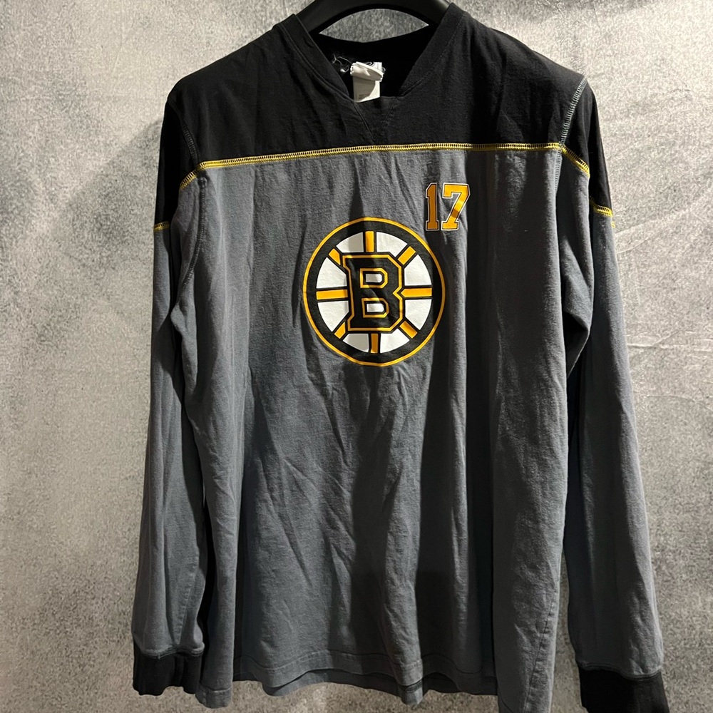 Milan Lucic Boston Bruins Long Sleeved Shirt Sz XL